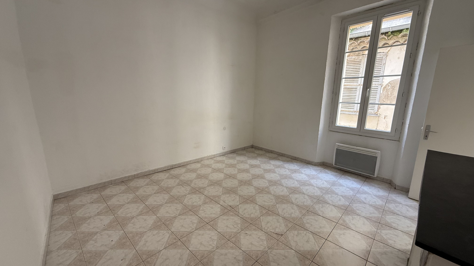 
                                                Location
                                                 Appartement  - Appartement  - 2 pièces  - 40.27 m²