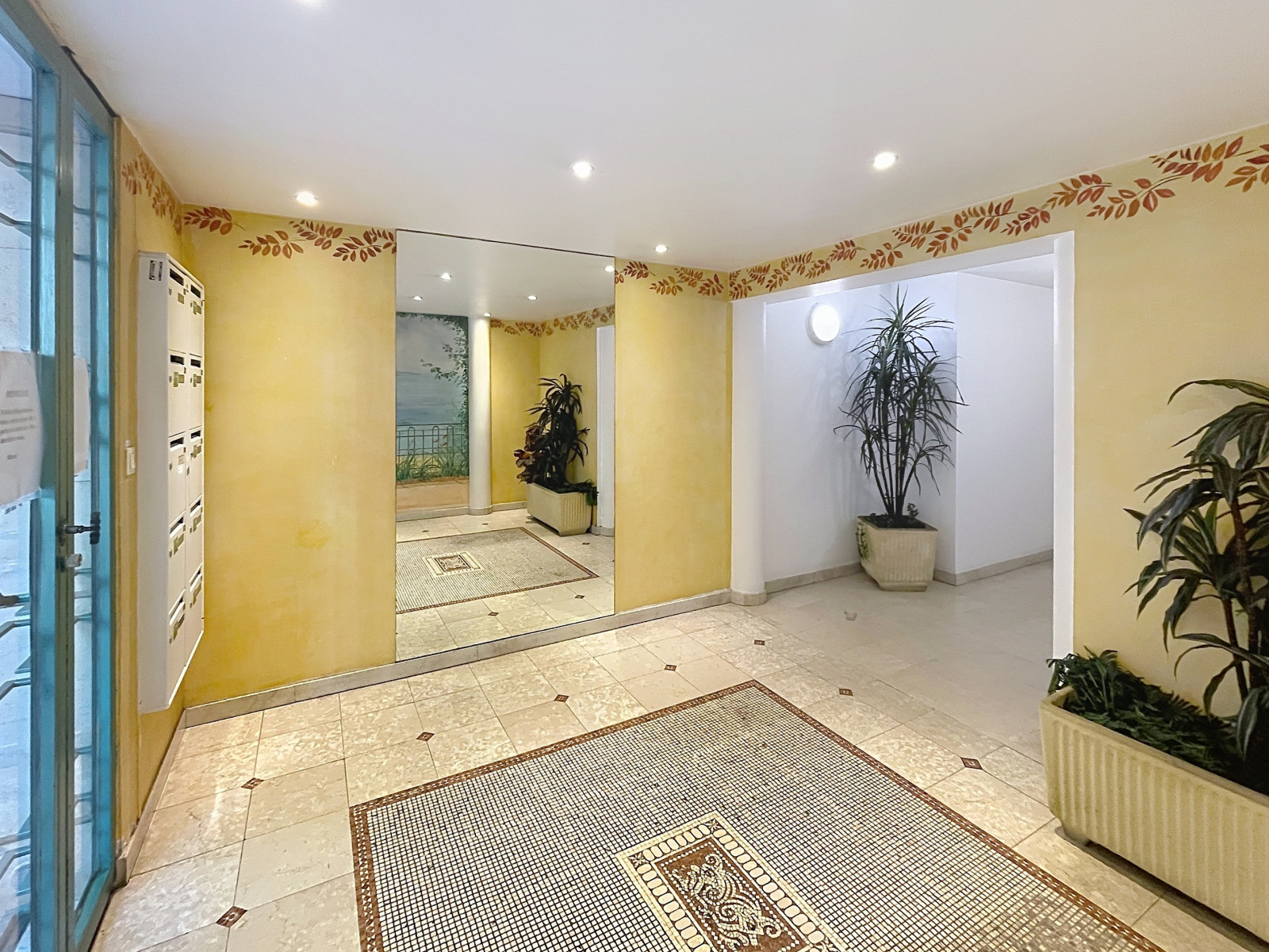 
                                                Vente
                                                 Appartement  - Appartement  - 3 pièces  - 66.87 m²
