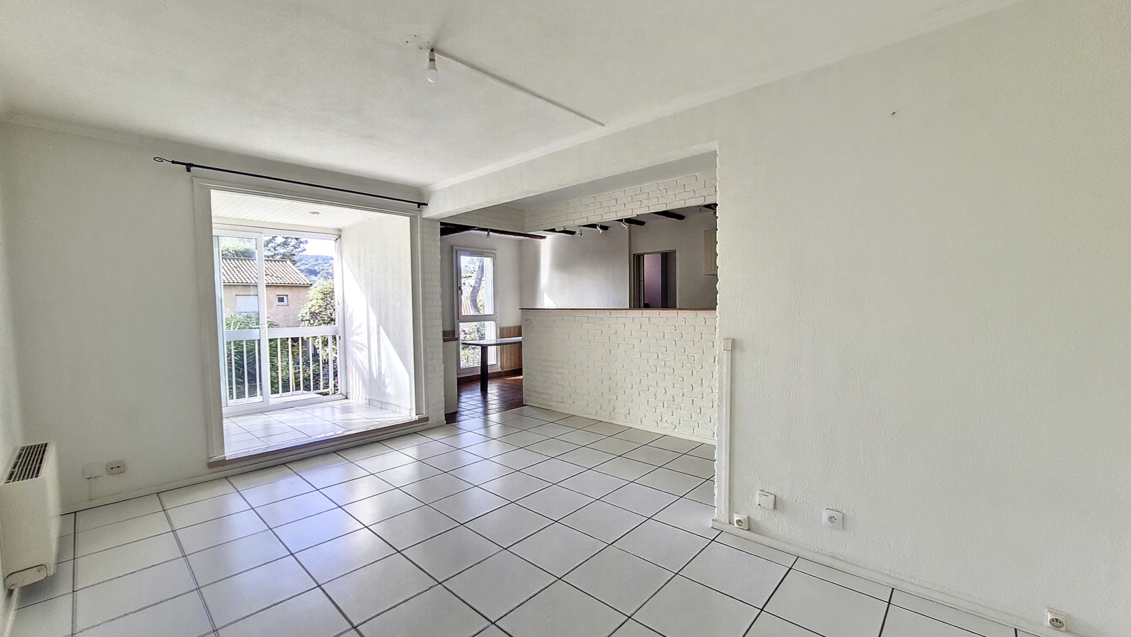 
                                                Location
                                                 Appartement  - Appartement  - 3 pièces  - 73.4 m²