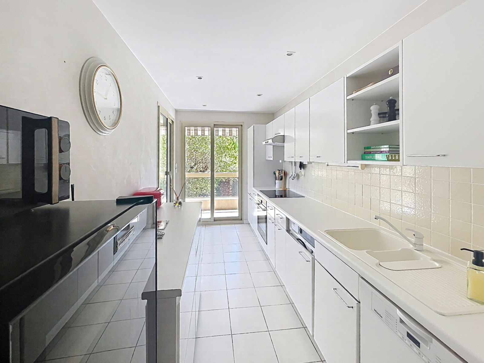
                                                Location
                                                 Appartement  - Appartement  - 3 pièces  - 84.05 m²