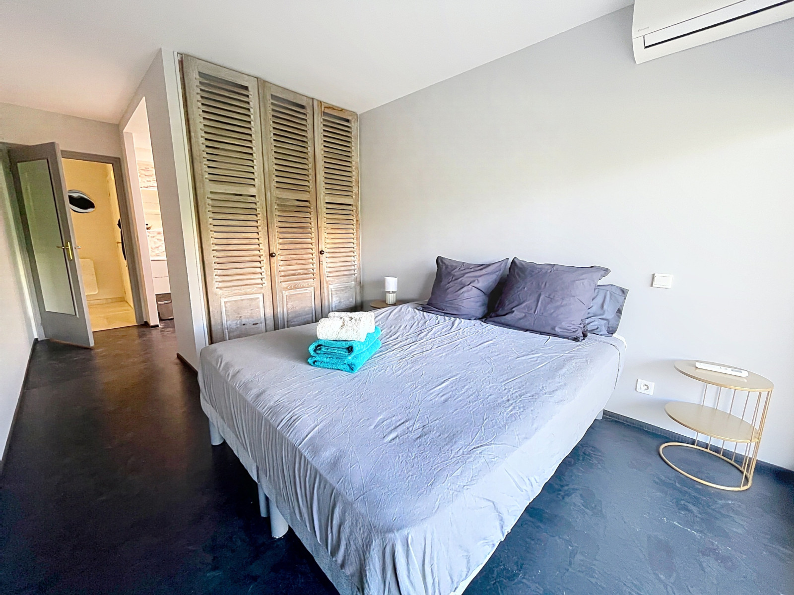
                                                Location
                                                 Appartement  - Appartement  - 3 pièces  - 84.05 m²
