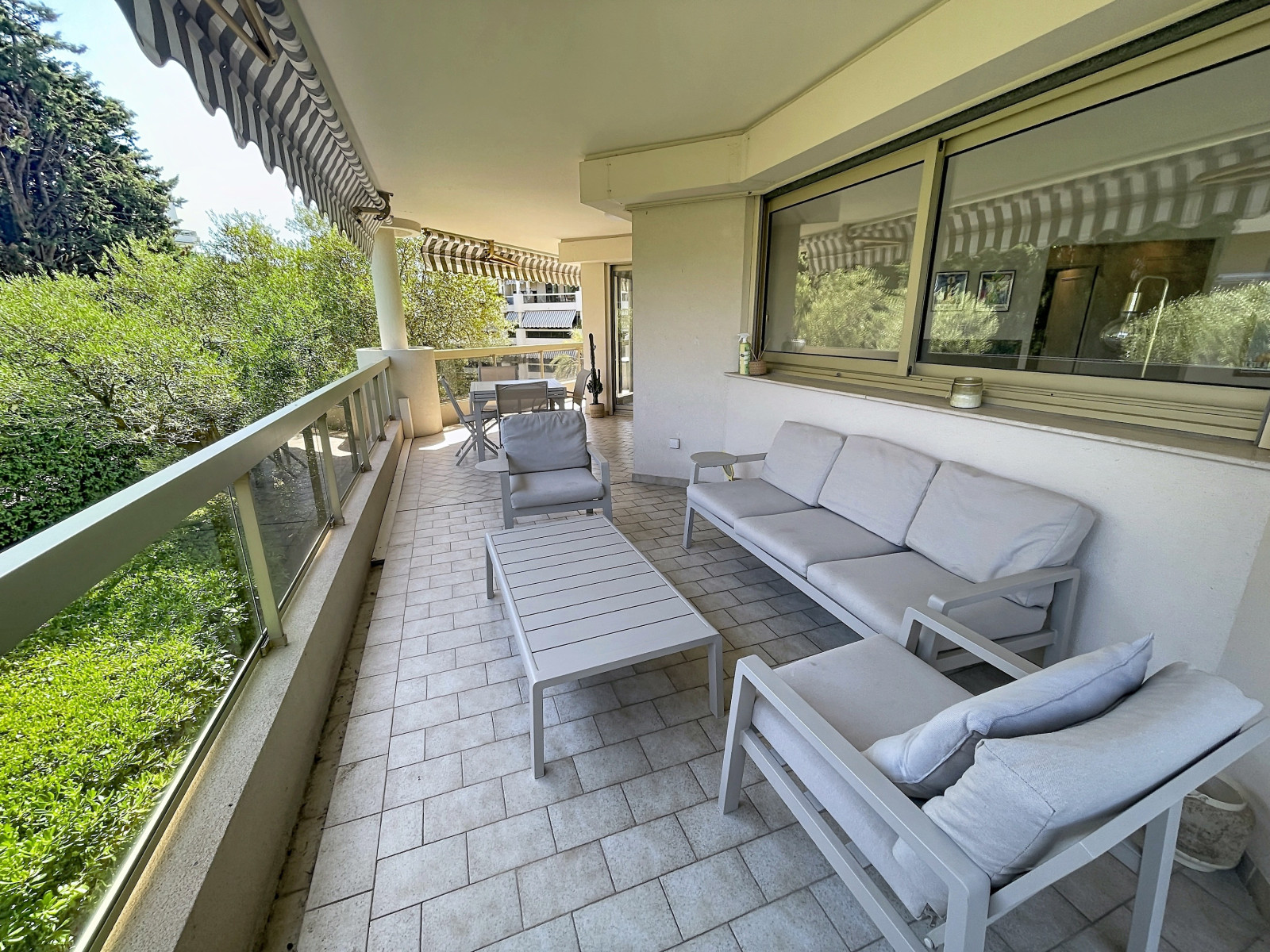 
                                                Location
                                                 Appartement  - Appartement  - 3 pièces  - 84.05 m²