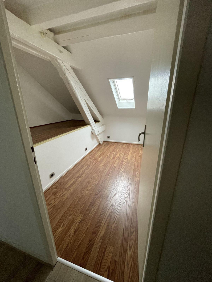 
                                                Location
                                                 Appartement atypique, coup de cœur garanti