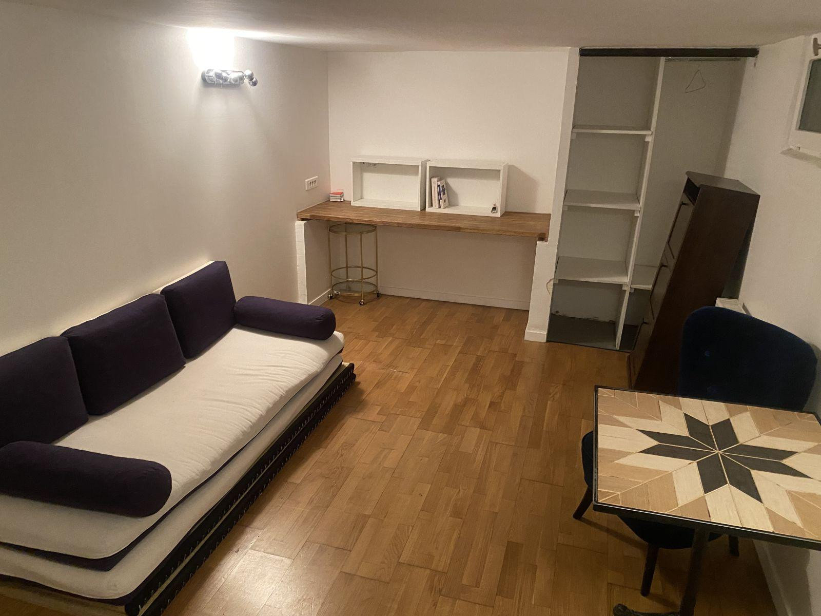 
                                                Location
                                                 Appartement atypique , proche de paris
