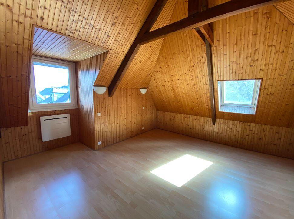 
                                                Location
                                                 Appartement au calme