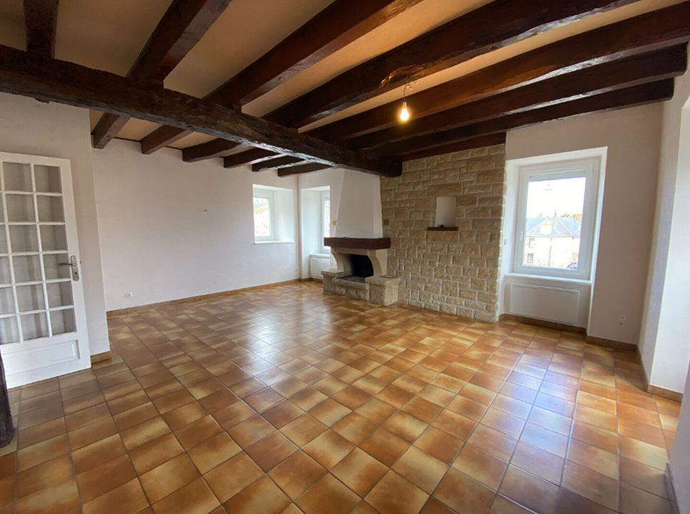 
                                                Location
                                                 Appartement au calme