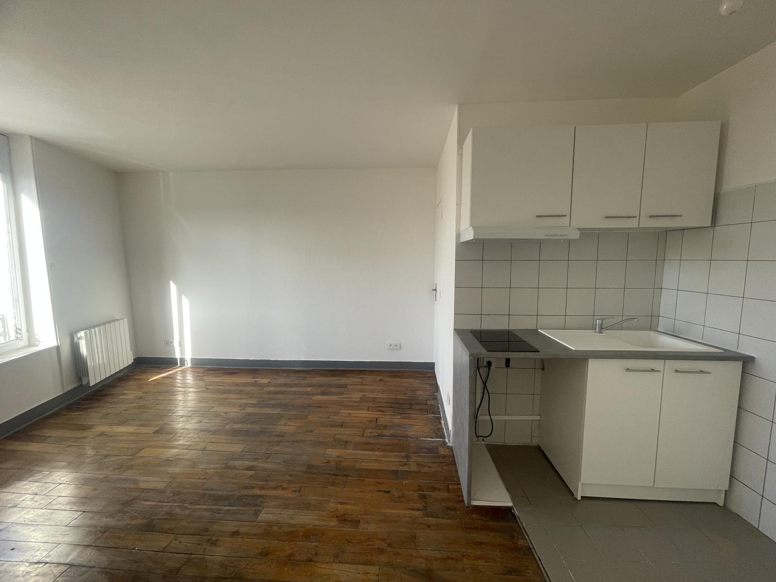 
                                                Location
                                                 Appartement au calme