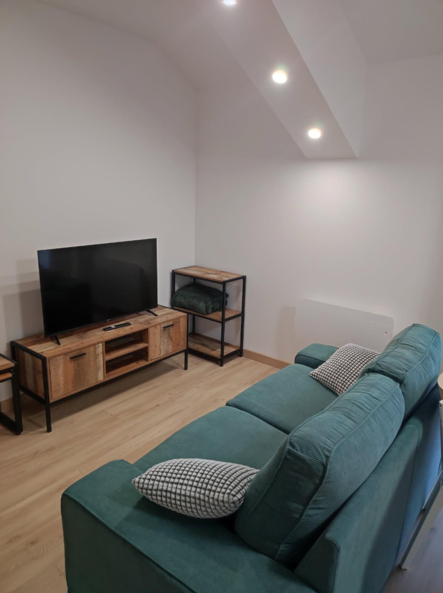 
                                                Location
                                                 Appartement au calme.