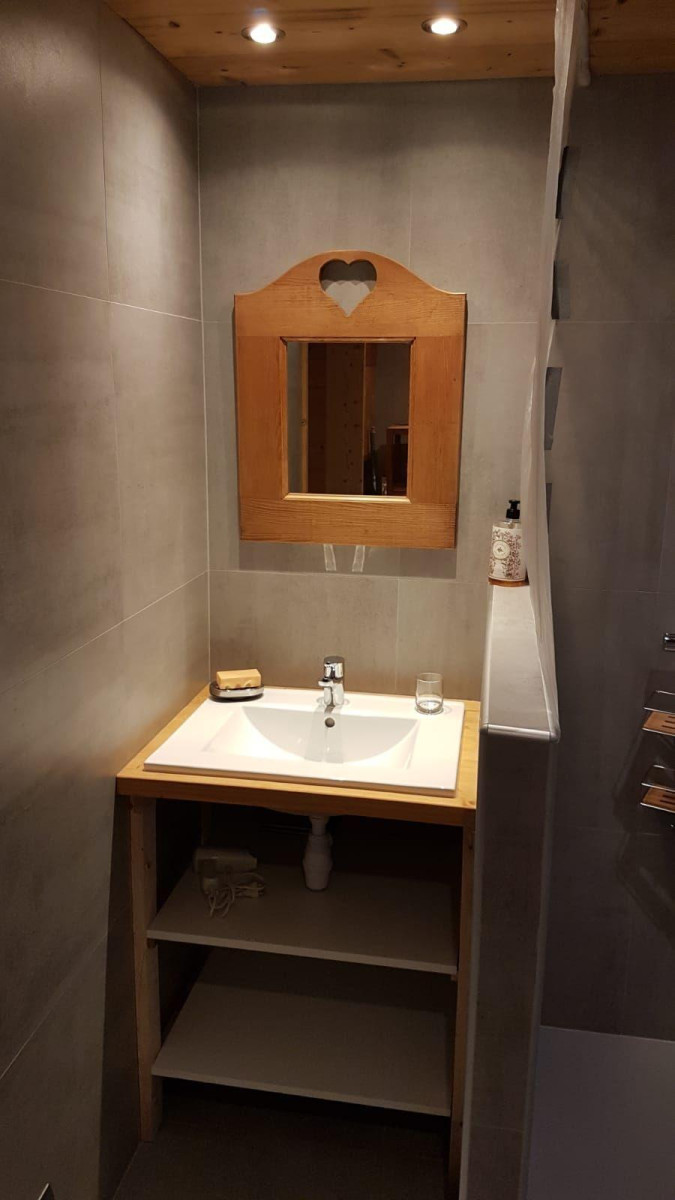 
                                                Location
                                                 Appartement au calme