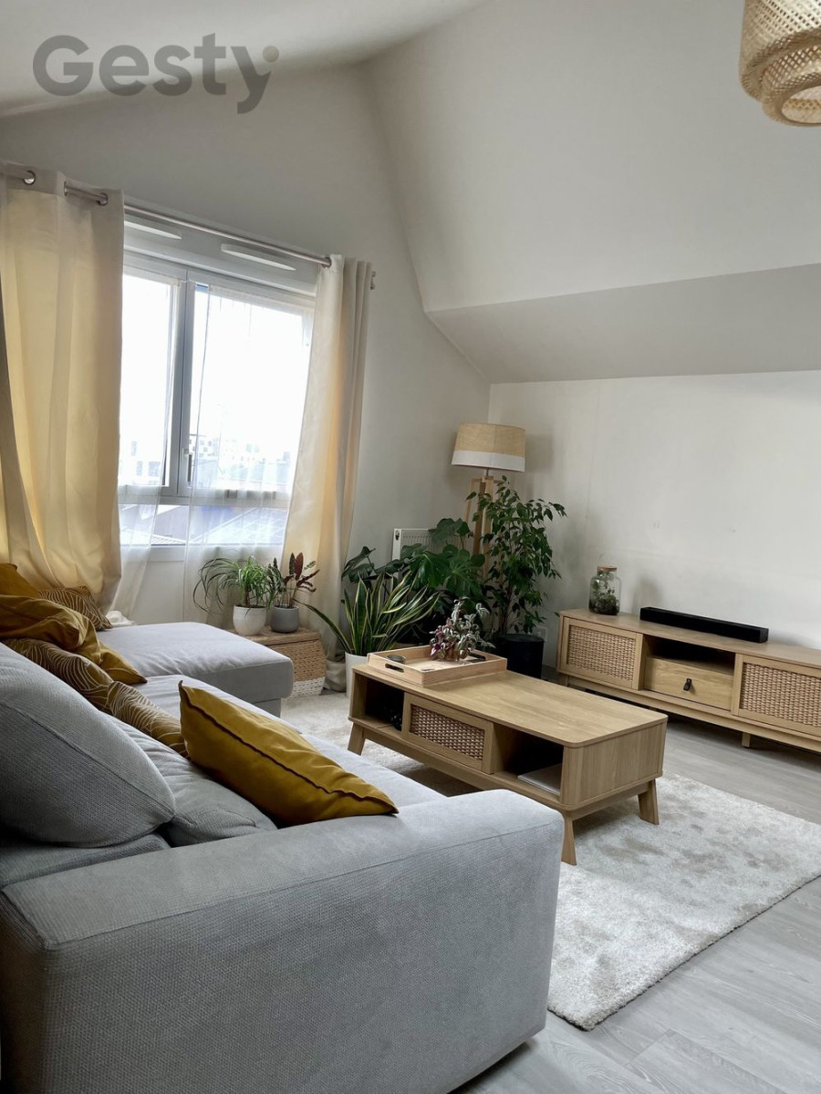 
                                                Location
                                                 Appartement au cœur des Bassins à Flot