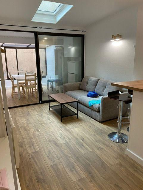 
                                                Location
                                                 Appartement au plein centre de Toulouse T2 rénové