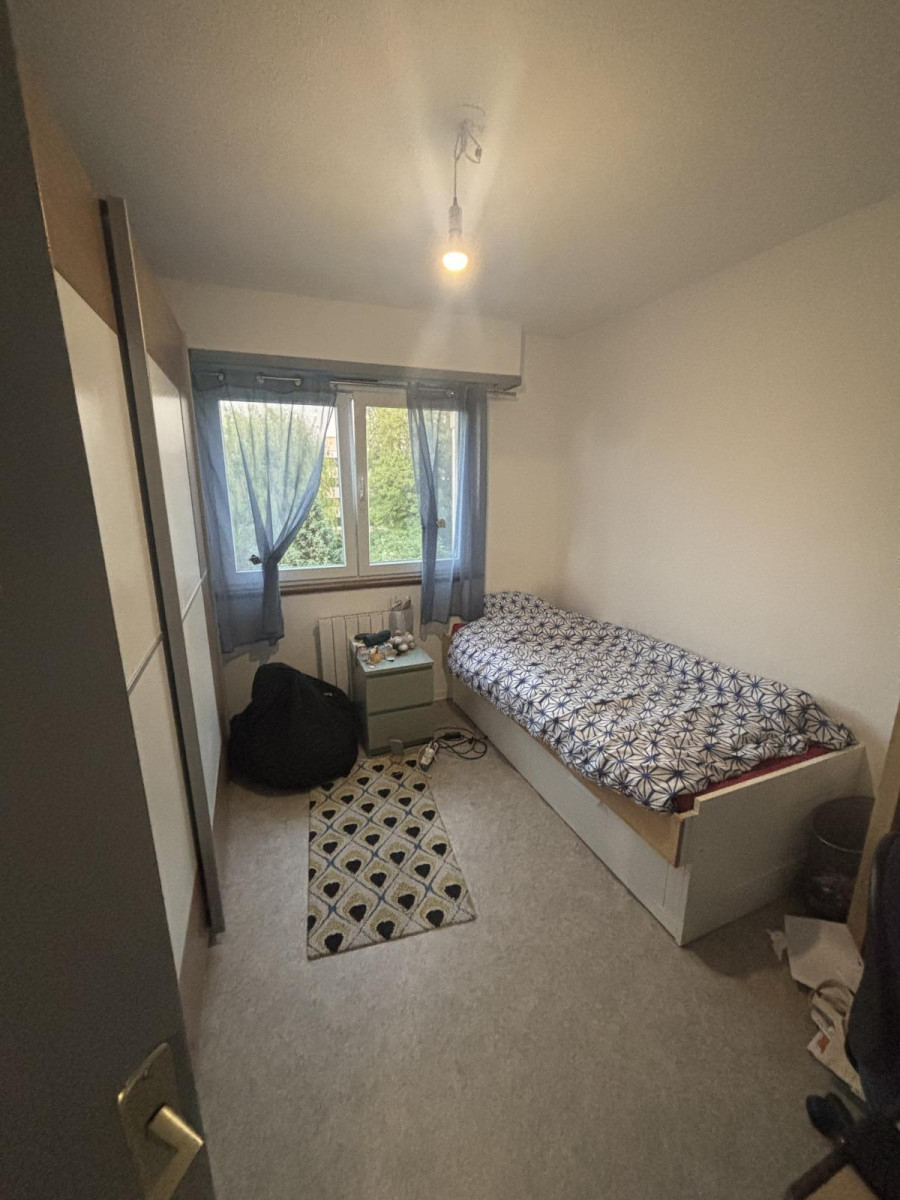 
                                                Location
                                                 Appartement au sein d’une belle résidence calme