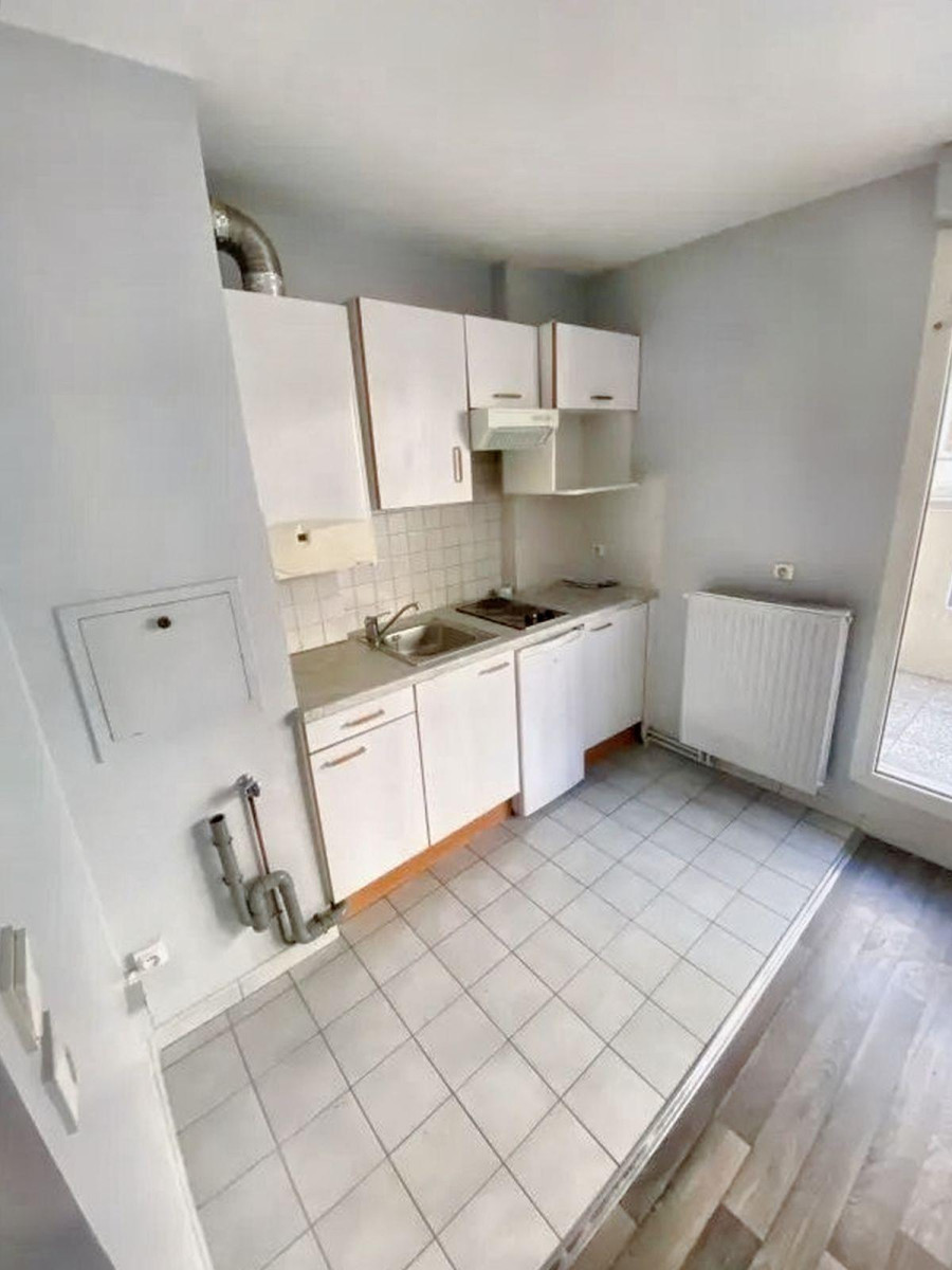 
                                                Location
                                                 Appartement avec balcon privatif