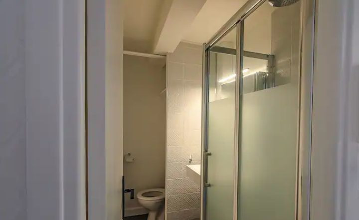 
                                                Location
                                                 Appartement avec balcon proche plage (loyer tout inclus)
