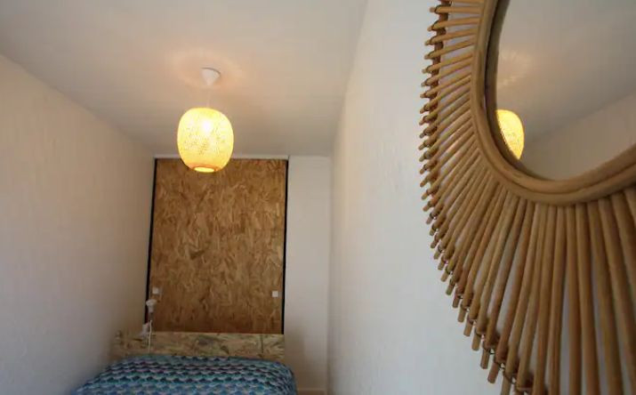 
                                                Location
                                                 Appartement avec balcon proche plage (loyer tout inclus)