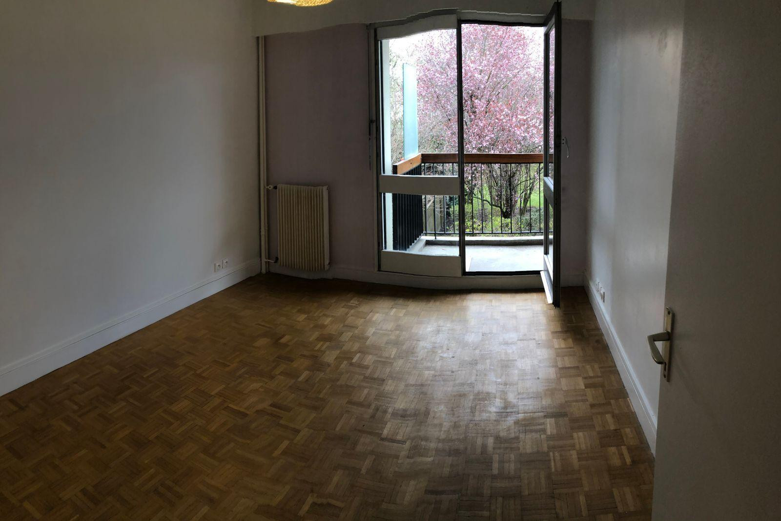 
                                                Location
                                                 Appartement avec belle vue