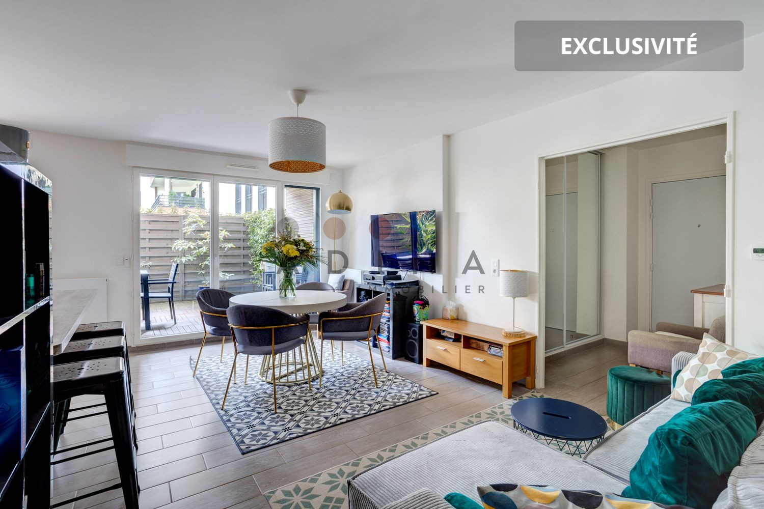 
                                                Vente
                                                 Appartement avec Extérieur Plein Sud