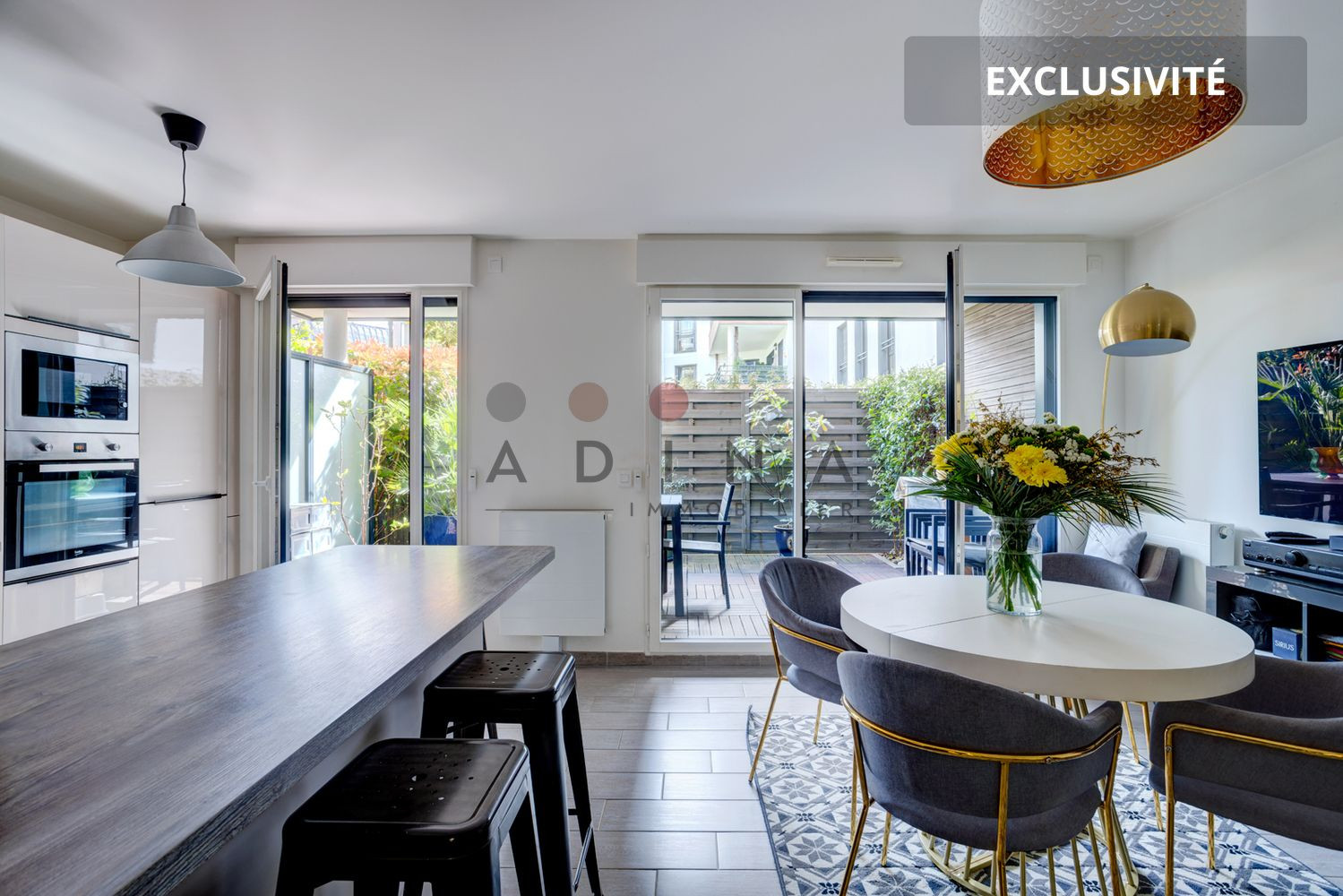 
                                                Vente
                                                 Appartement avec Extérieur Plein Sud