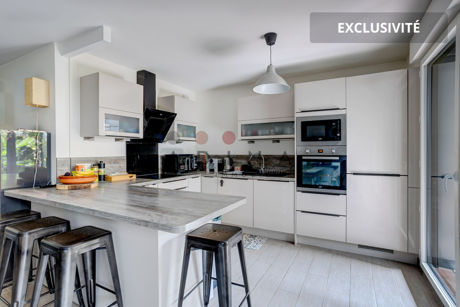 
                                                Vente
                                                 Appartement avec Extérieur Plein Sud