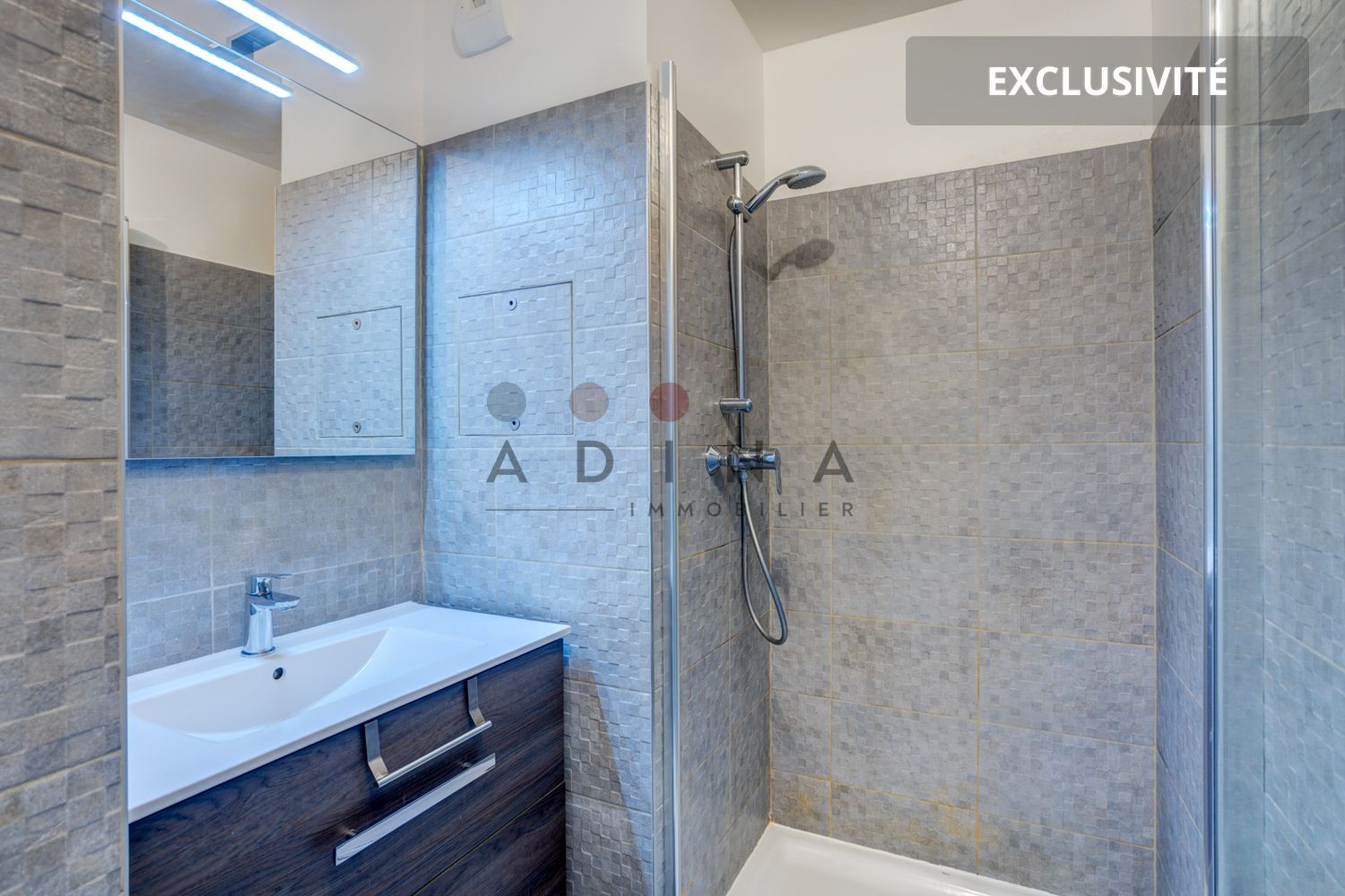 
                                                Vente
                                                 Appartement avec Extérieur Plein Sud