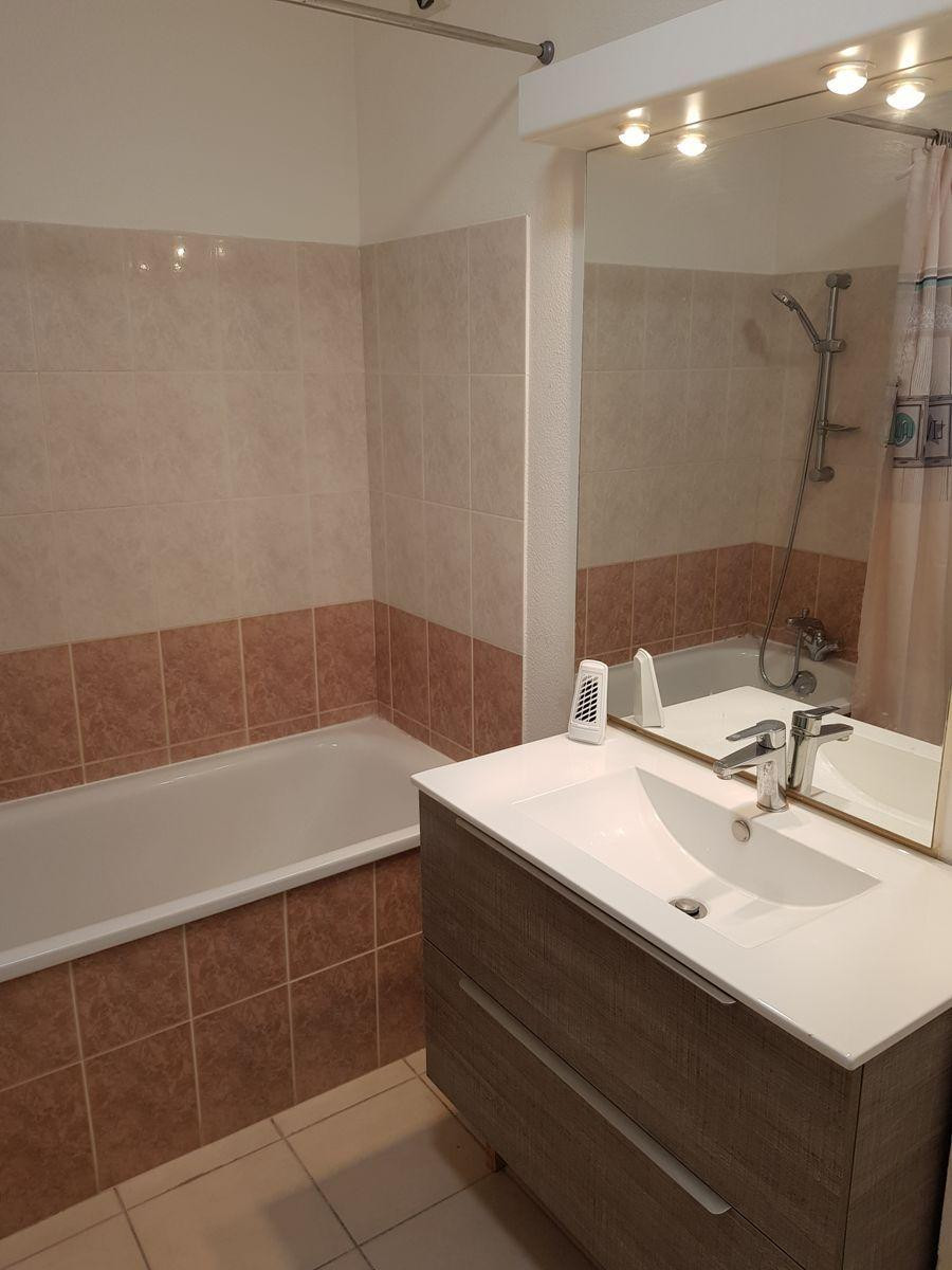 
                                                Location
                                                 Appartement avec garage