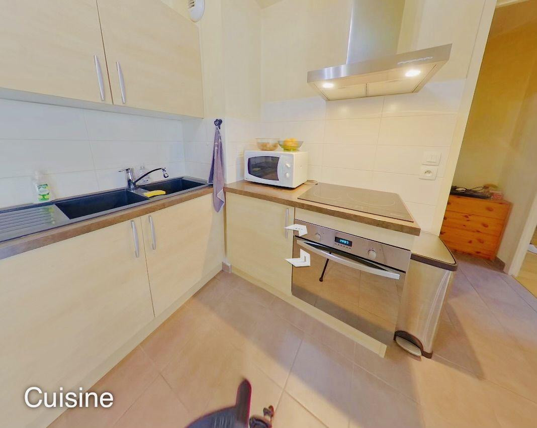 
                                                Location
                                                 Appartement avec grande terrasse au calme