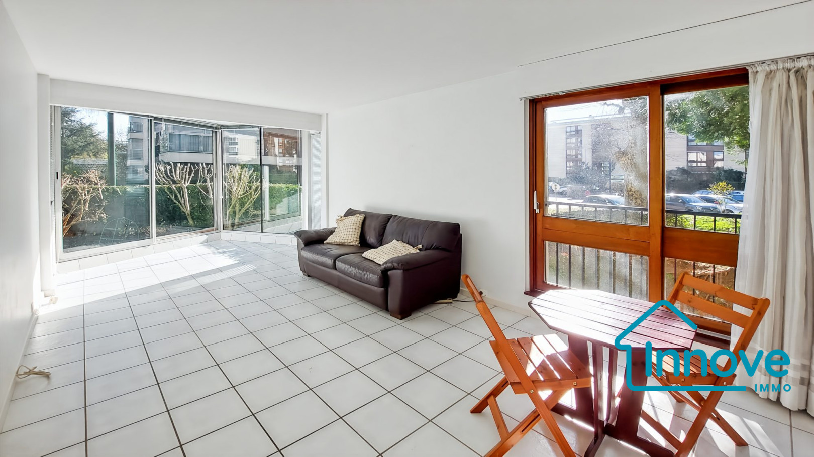 
                                                Vente
                                                 APPARTEMENT AVEC JARDIN - 3 PIECES - 65 m² - LE CHESNAY-ROCQUEN