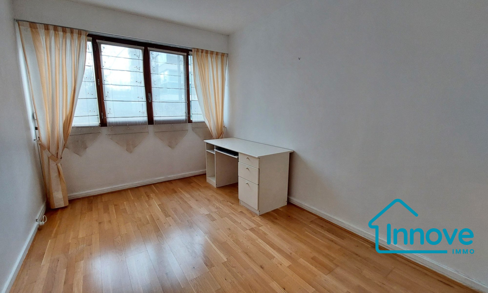
                                                Vente
                                                 APPARTEMENT AVEC JARDIN - 3 PIECES - 65 m² - LE CHESNAY-ROCQUEN