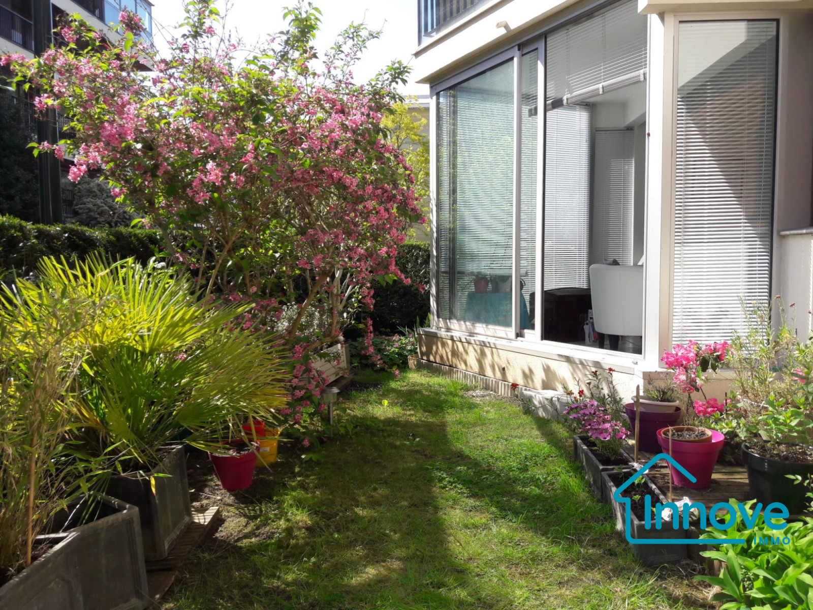 
                                                Vente
                                                 APPARTEMENT AVEC JARDIN - 3 PIECES - 65 m² - LE CHESNAY-ROCQUEN