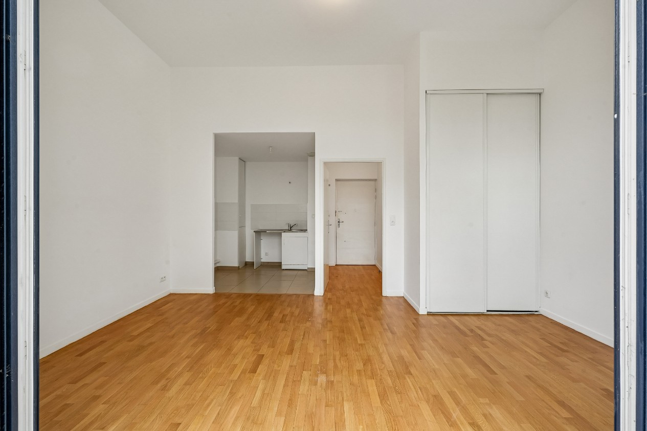 
                                                Vente
                                                 Appartement de 30 m² avec jardin - Clichy