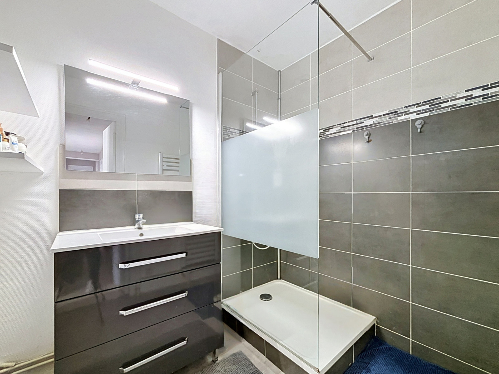 
                                                Vente
                                                 APPARTEMENT AVEC JARDIN ET BALCON PROCHE CENTRE VILLE