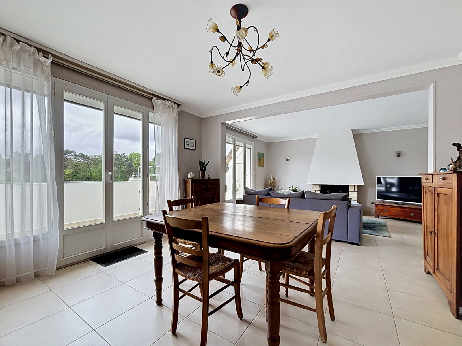 
                                                Vente
                                                 APPARTEMENT AVEC JARDIN ET BALCON PROCHE CENTRE VILLE