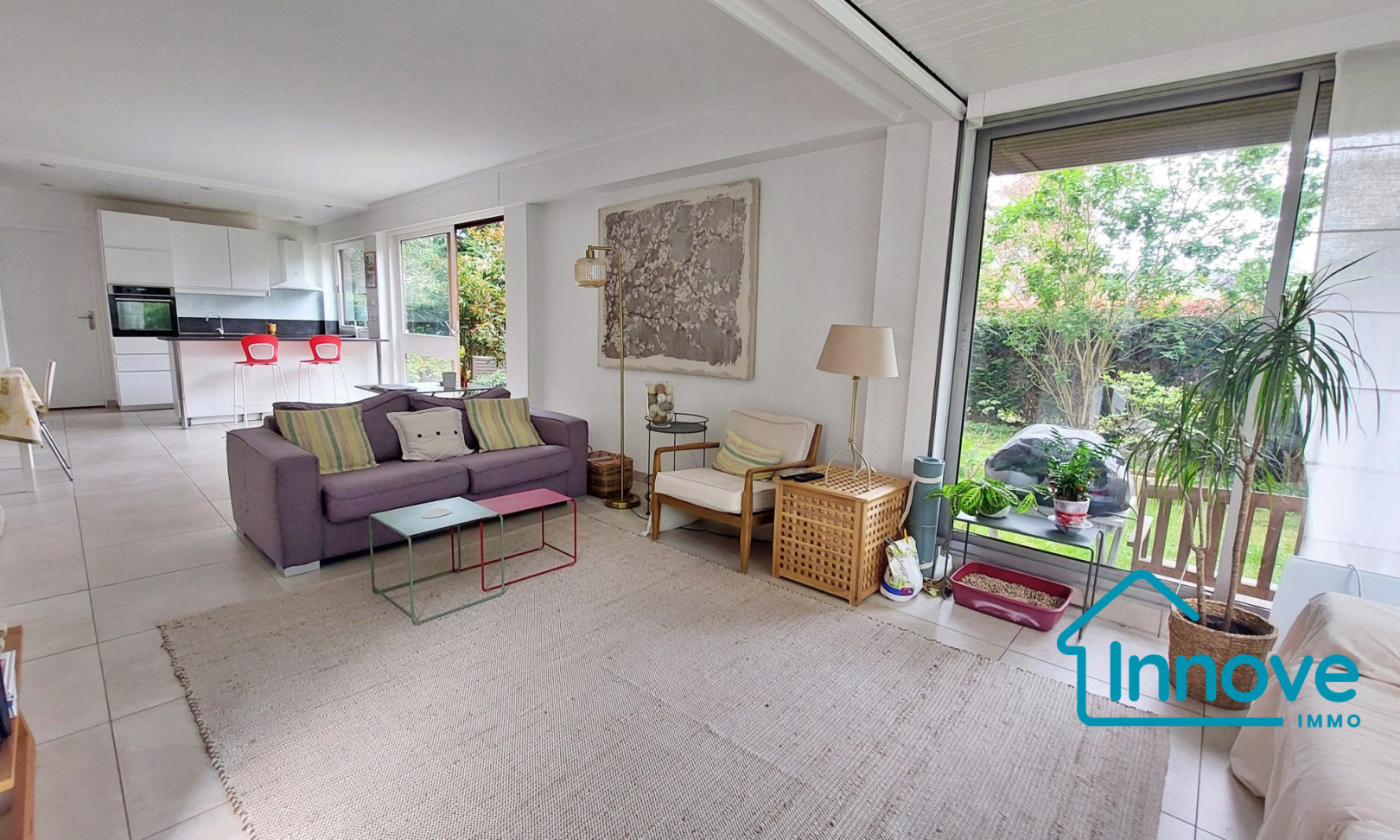 
                                                Vente
                                                 APPARTEMENT AVEC JARDIN ET BOX - LE CHESNAY-ROCQUENCOURT - 110 m