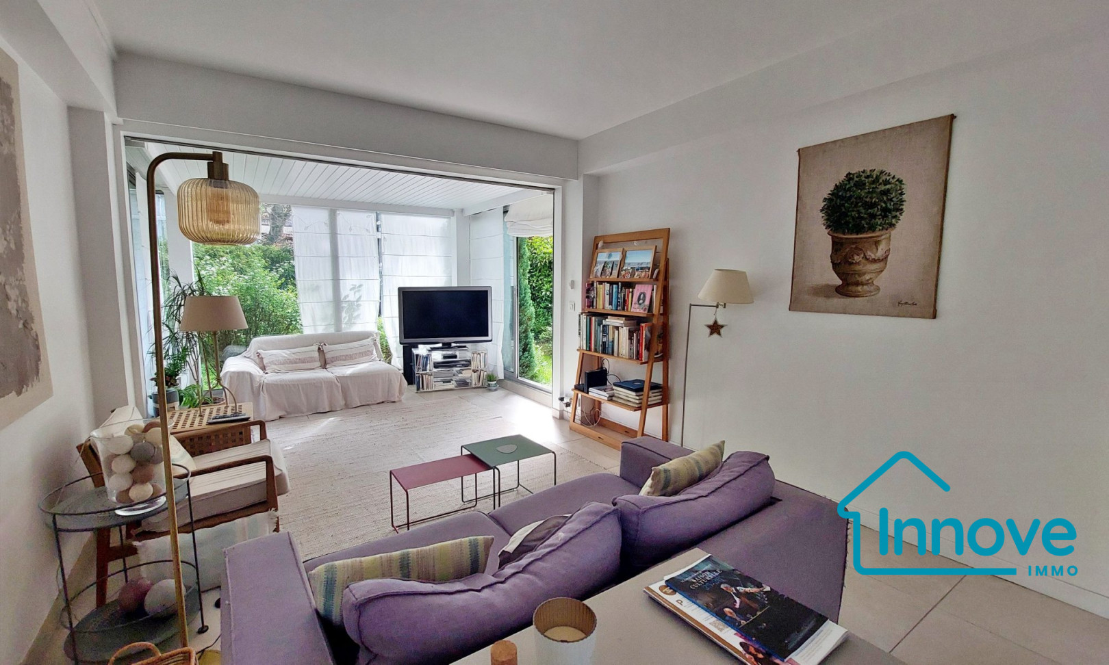 
                                                Vente
                                                 APPARTEMENT AVEC JARDIN ET BOX - LE CHESNAY-ROCQUENCOURT - 110 m