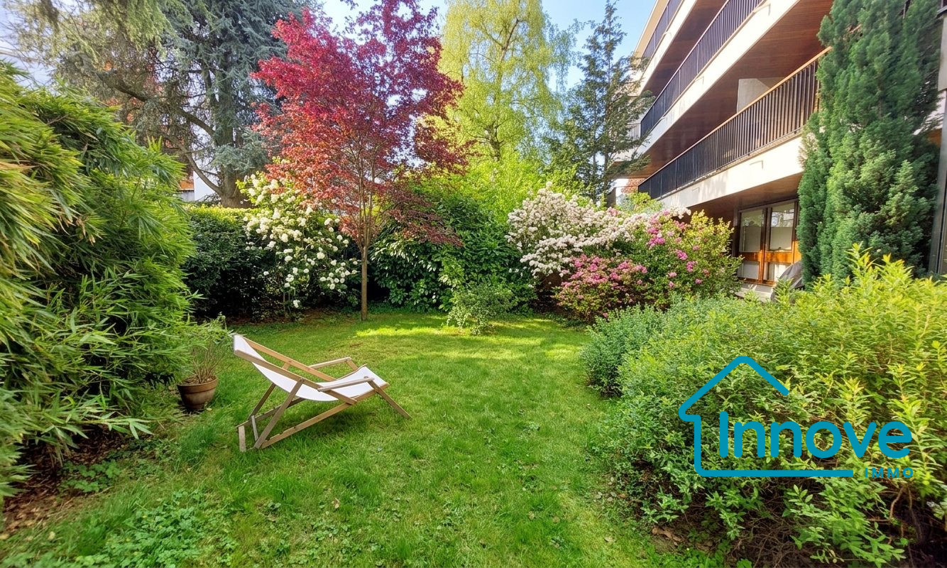 
                                                Vente
                                                 APPARTEMENT AVEC JARDIN ET BOX - LE CHESNAY-ROCQUENCOURT - 110 m