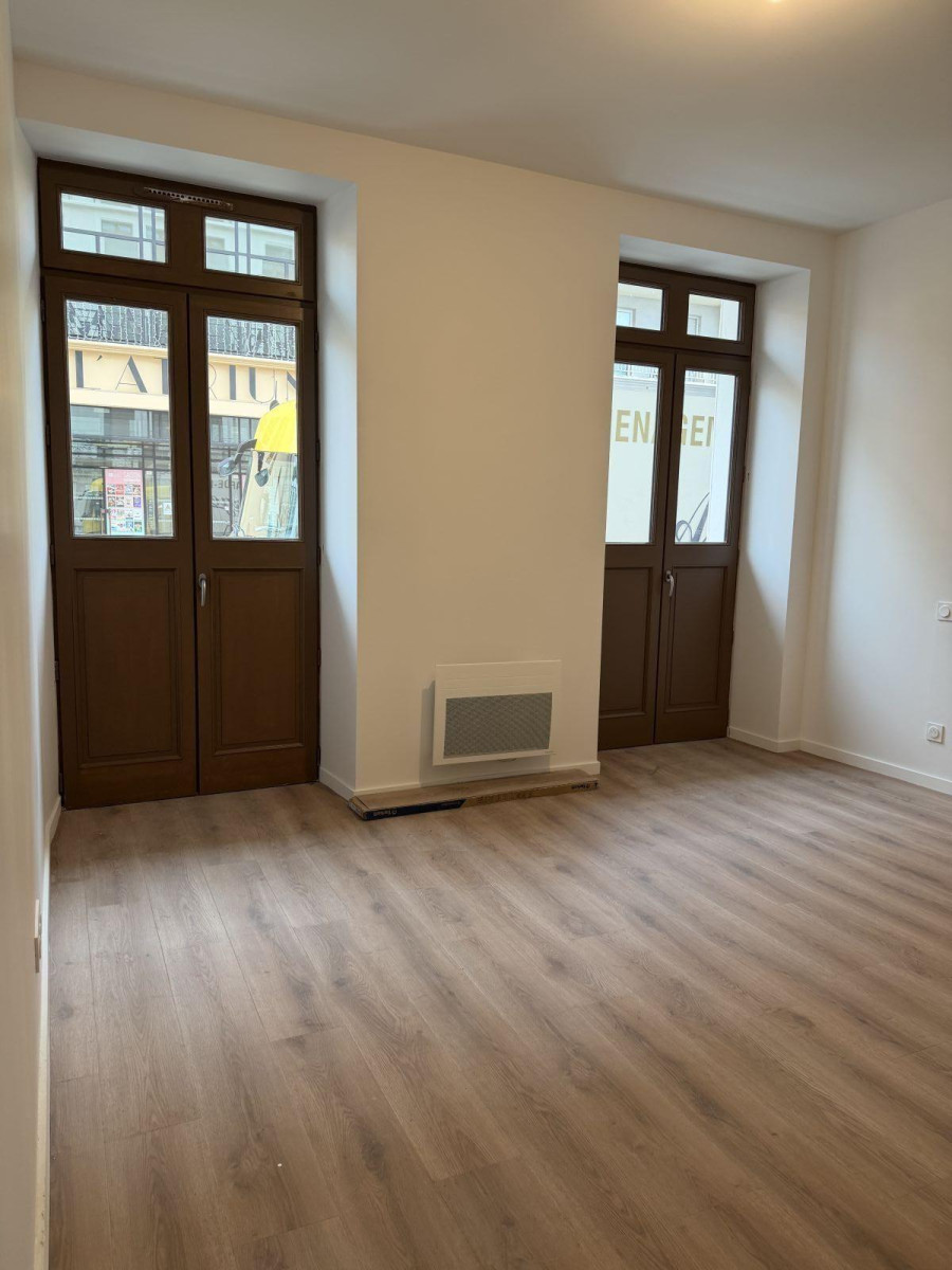 
                                                Location
                                                 Appartement avec jardin privatif cœur de Dax