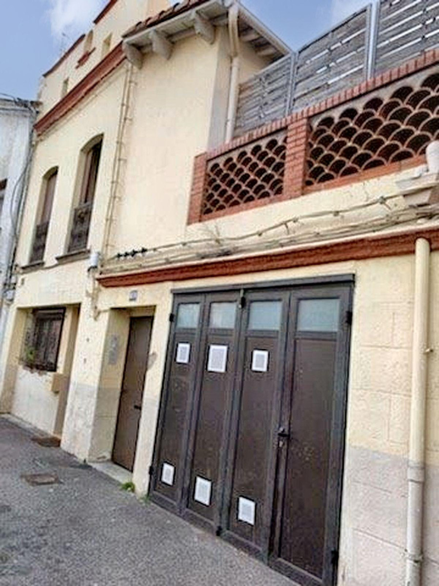 
                                                Location
                                                 APPARTEMENT AVEC MEZZANINE