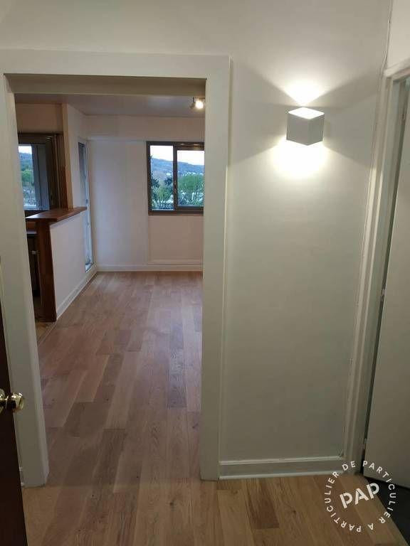 
                                                Location
                                                 Appartement avec Parking et cave centre ville