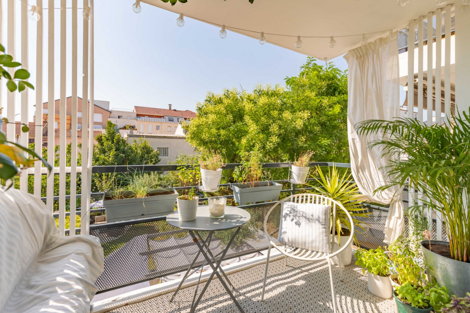 
                                                Vente
                                                 Appartement avec terrasse, jardin et parking