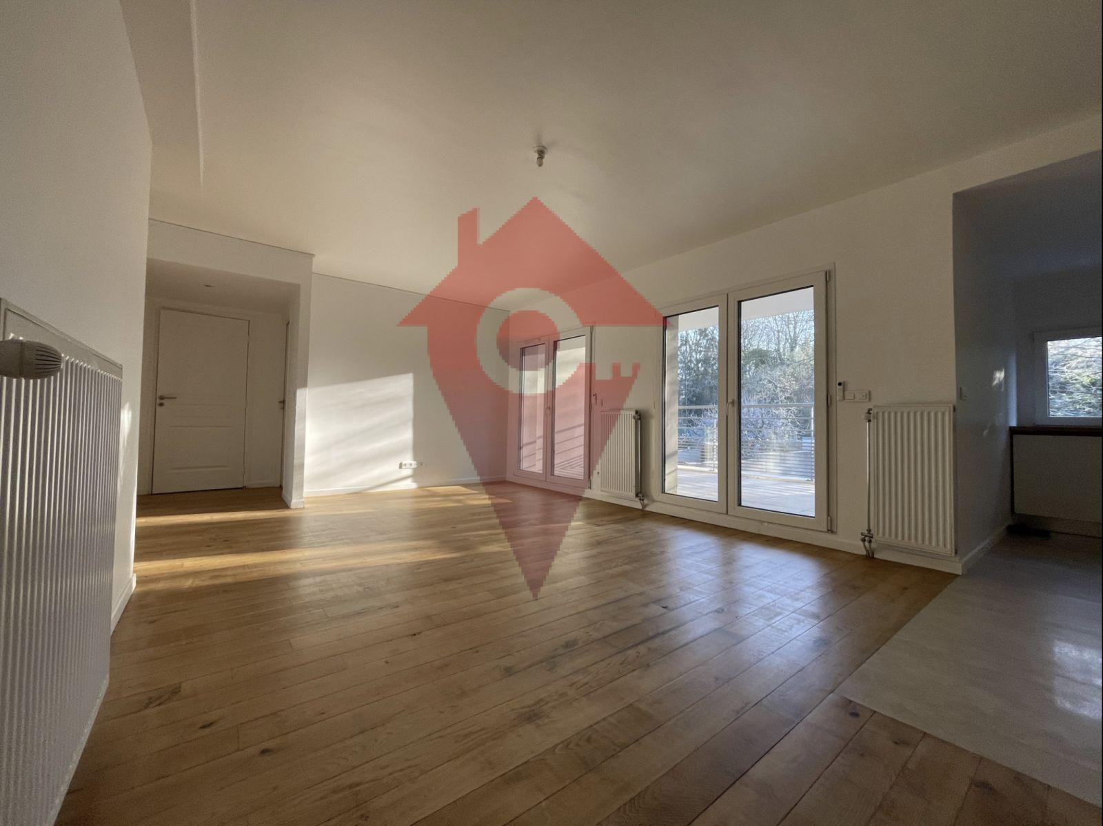 
                                                Location
                                                 Appartement avec terrasse vue sur parc