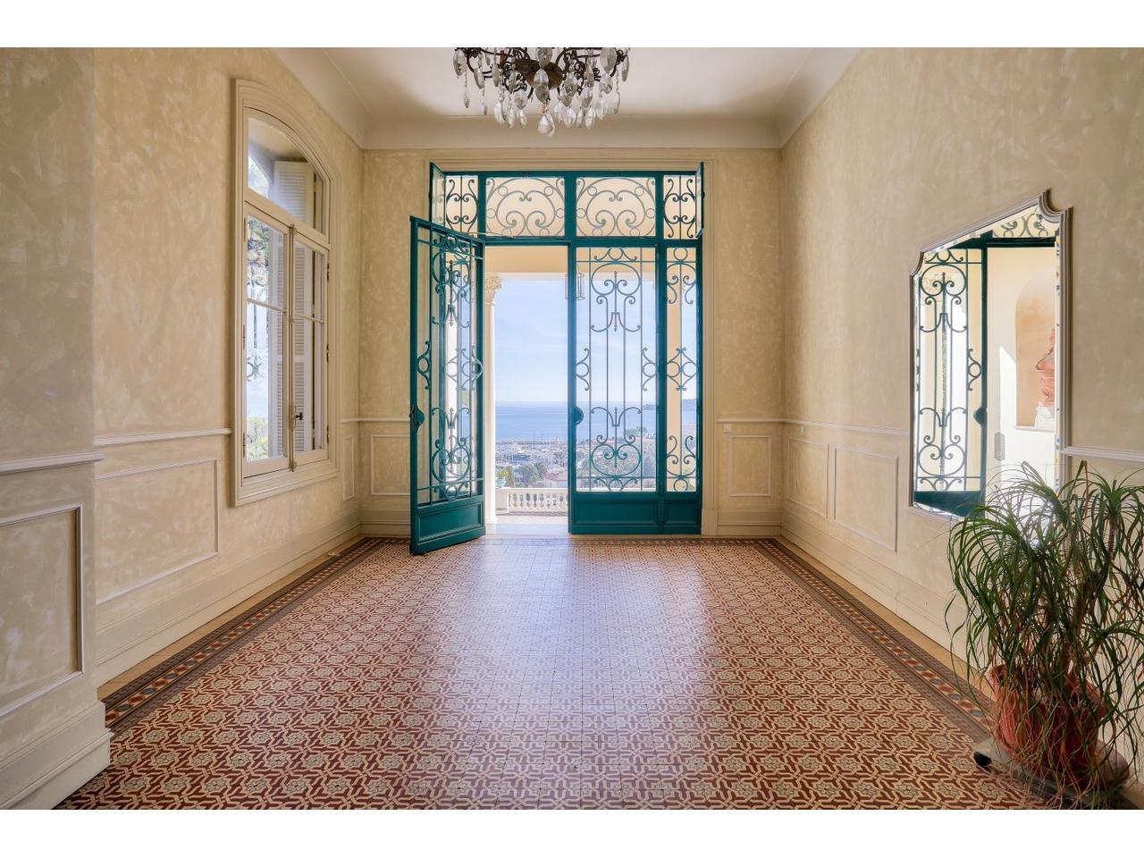 
                                                Vente
                                                 Appartement avec vue panoramique sur Saint-Jean-Cap-Ferrat