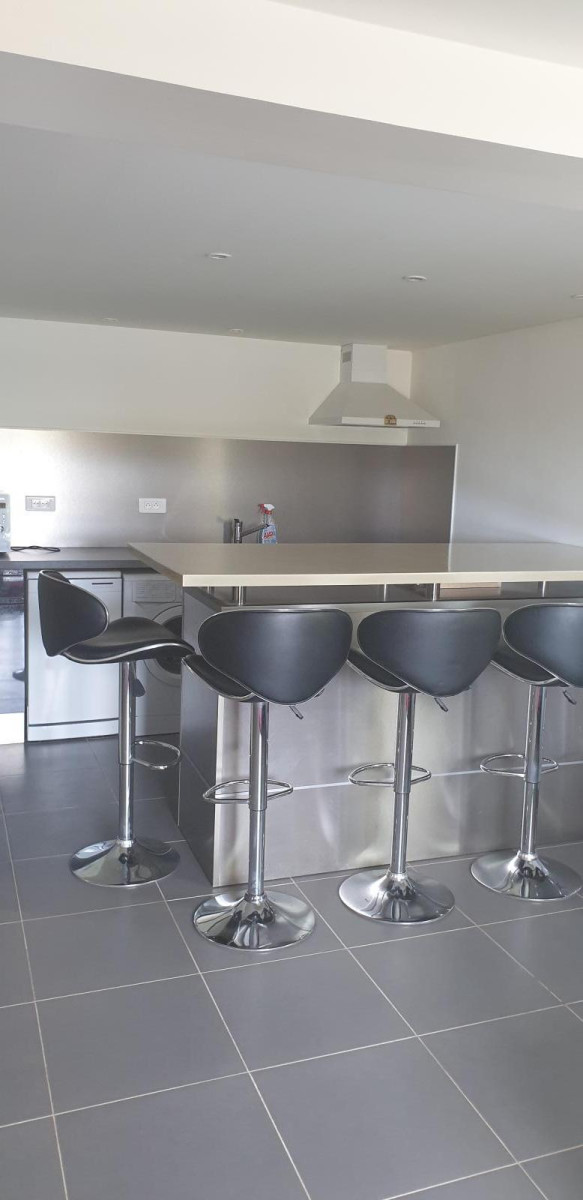 
                                                Location
                                                 Appartement avec vue sur clermont et puy de dome