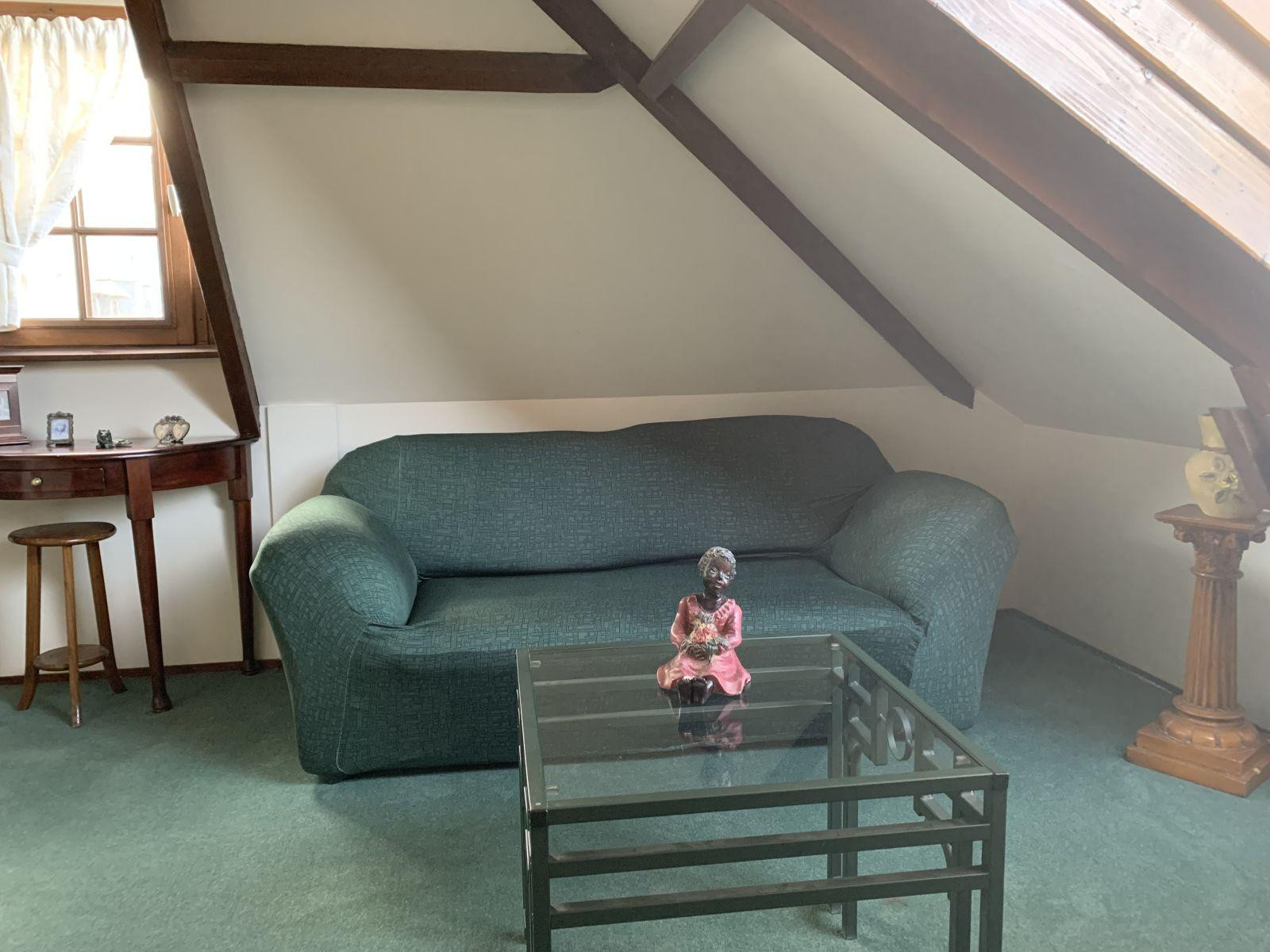 
                                                Location
                                                 APPARTEMENT AVEC VUE SUR LE VIEUX BASSIN