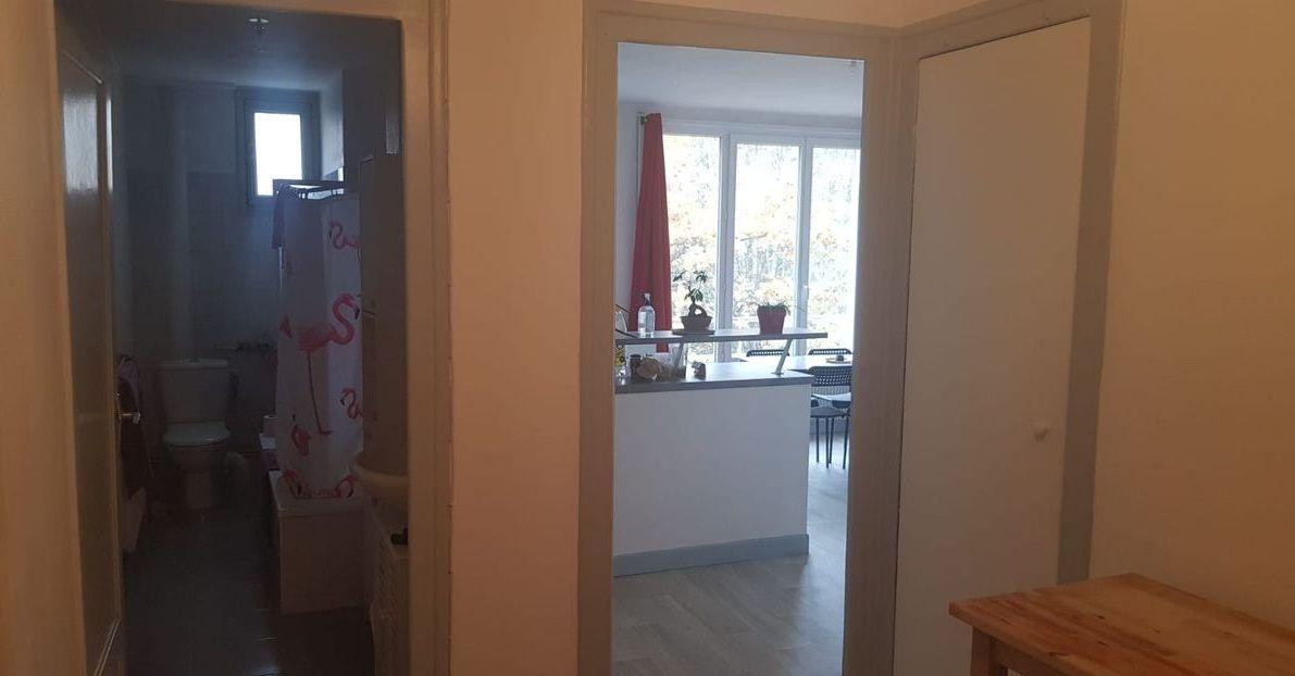 
                                                Location
                                                 Appartement bien situé, lumineux et fonctionnel