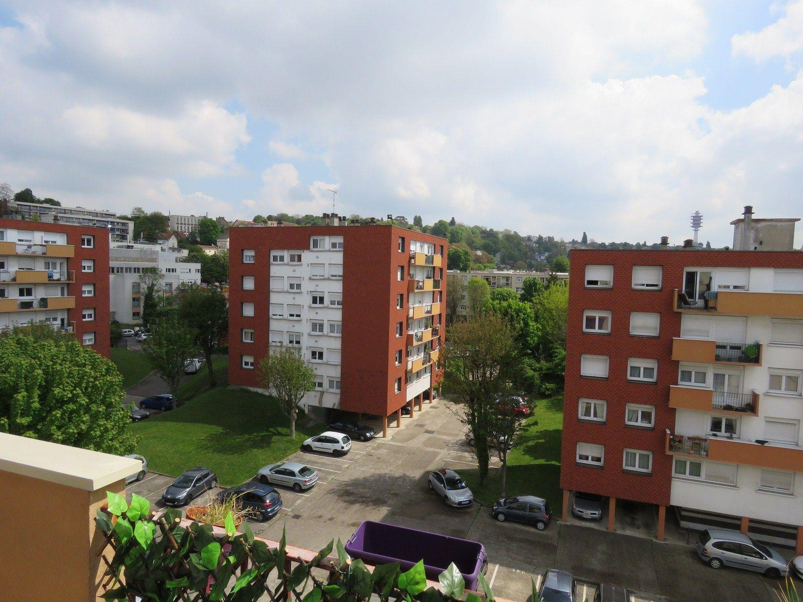 
                                                Location
                                                 Appartement Bords de Marne / Centre ville