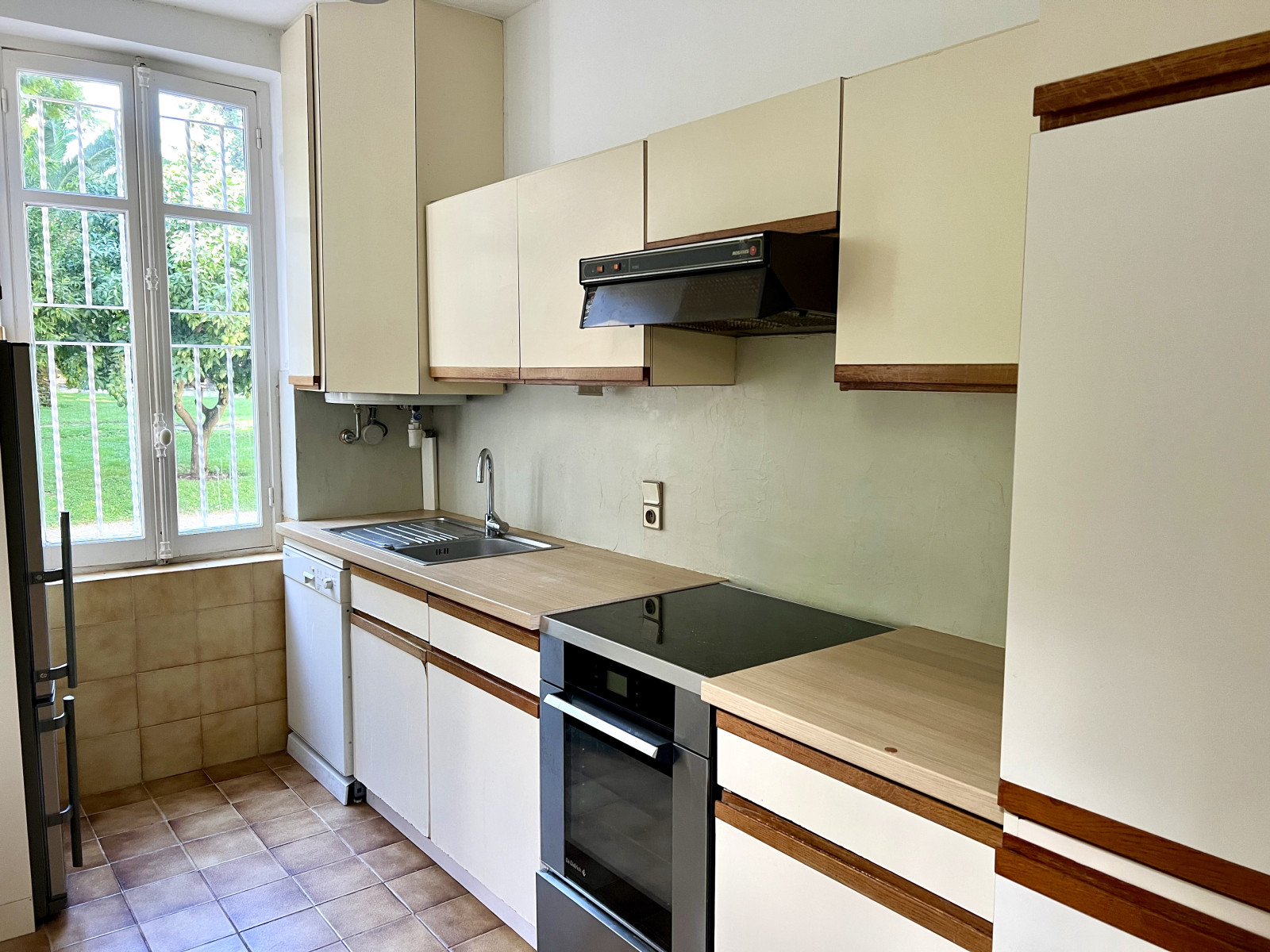 
                                                Location
                                                 Appartement bourgeois au coeur d'un hôtel particulier