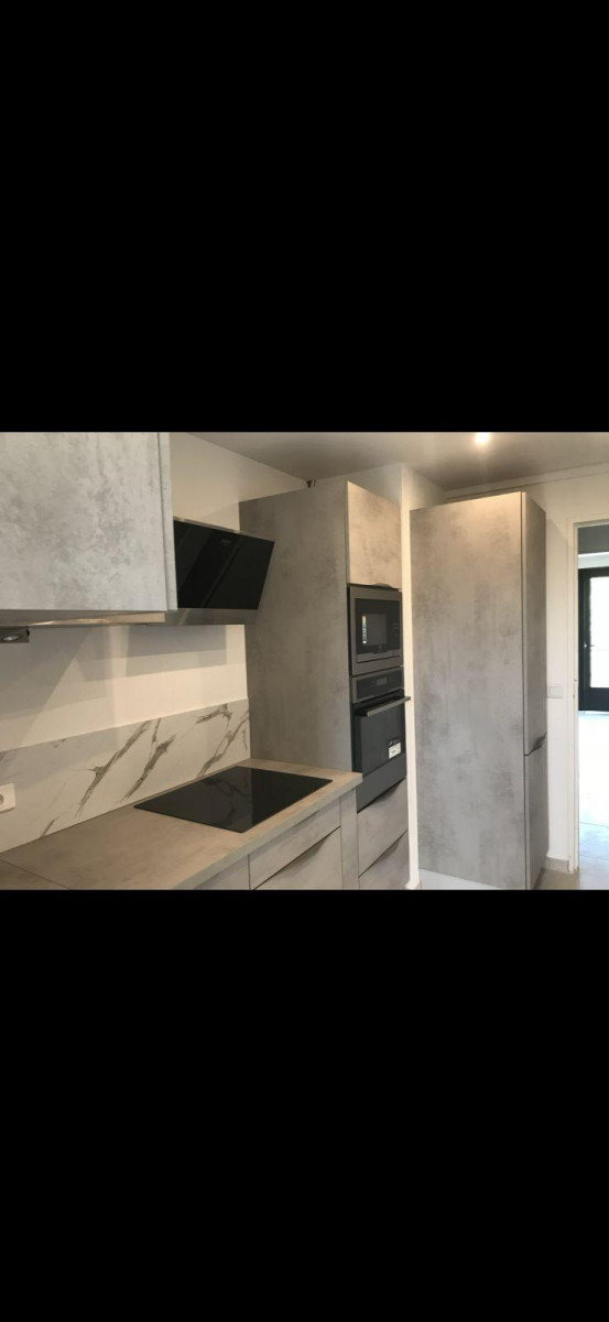 
                                                Location
                                                 Appartement calme et bien placé