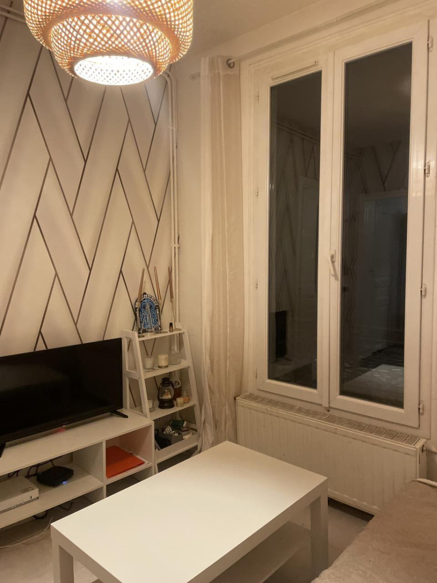 
                                                Location
                                                 Appartement calme et lumineux