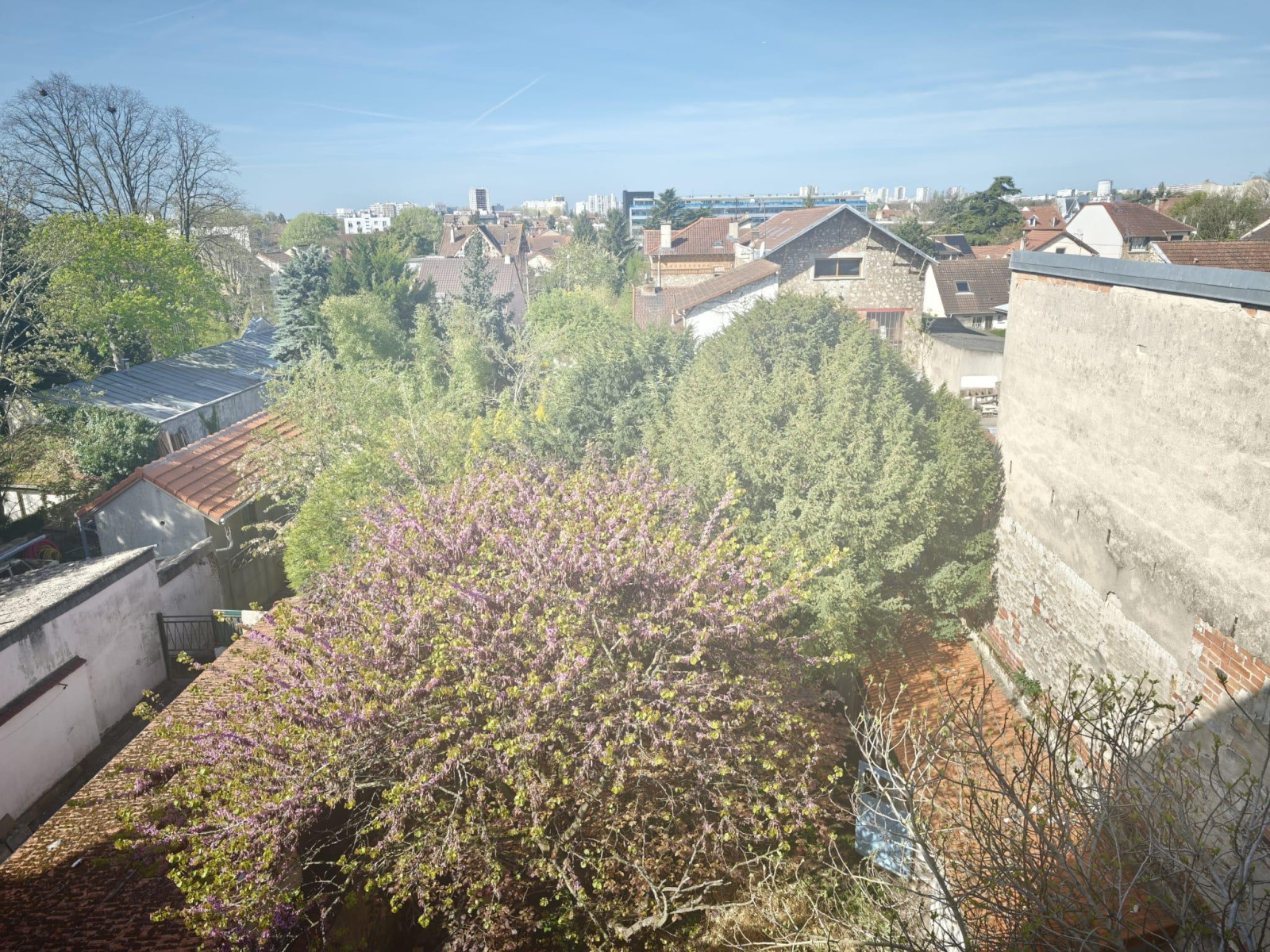 
                                                Vente
                                                 Appartement calme et sans travaux