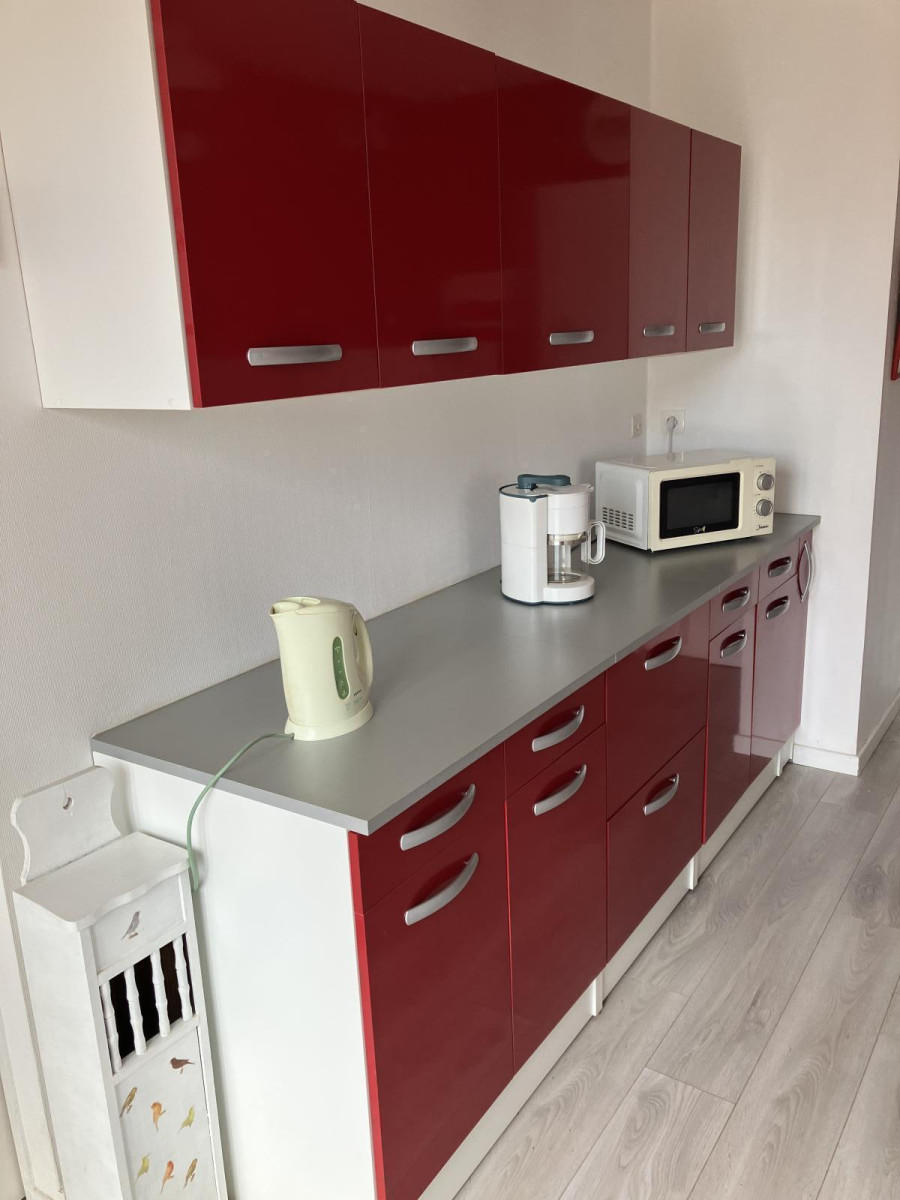 
                                                Location
                                                 Appartement calme proche de toutes commodités